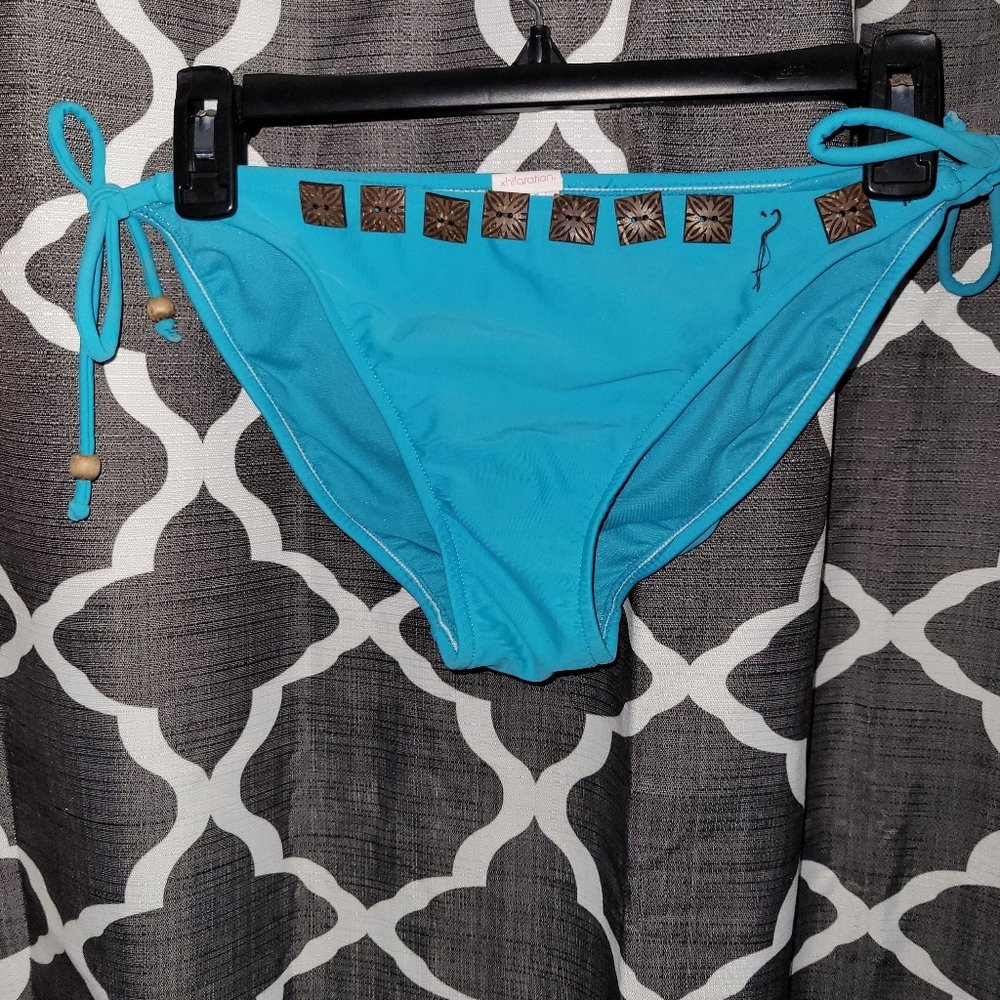 Bikini Set - Picture 3 of 4